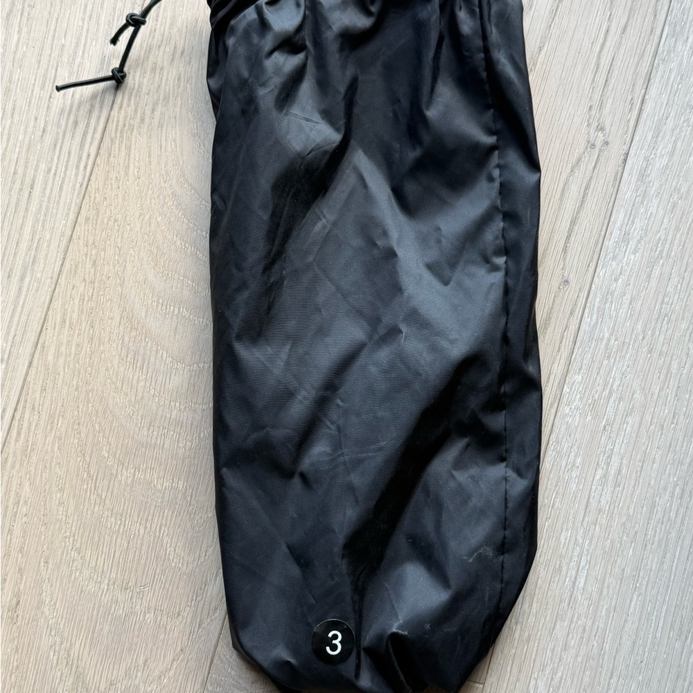 Yeezy Pods - Picture 7 of 11